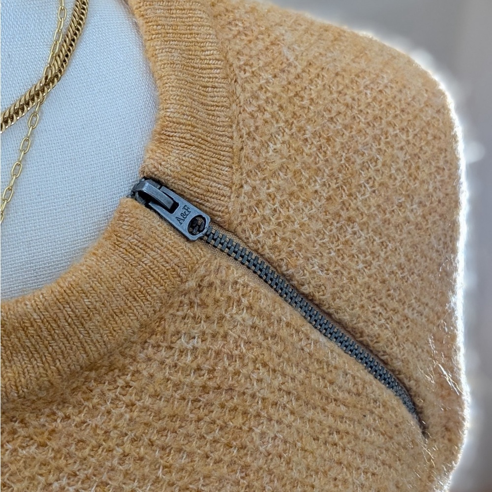 Abercrombie & Fitch Yellow Knit Sweater XS Asymmetrical Zip Lightweight - Picture 3 of 5